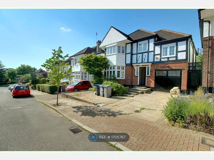 5 Bedroom Detached House To Rent In Wickliffe Gardens, London, HA9
