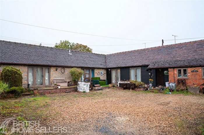2 Bedroom Garage / Parking For Sale In Pillerton Hersey, Warwick, Warwickshire, CV35
