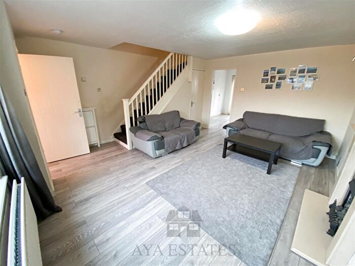 3 Bedroom End Of Terrace House For Sale In Mease Croft, Birmingham, B9