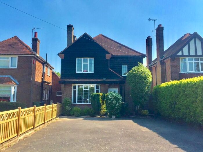 4 Bedroom Property To Rent In Chartridge Lane, Chesham HP5