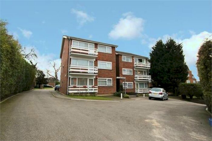 2 Bedroom Flat To Rent In Hale Lane, Edgware, HA8