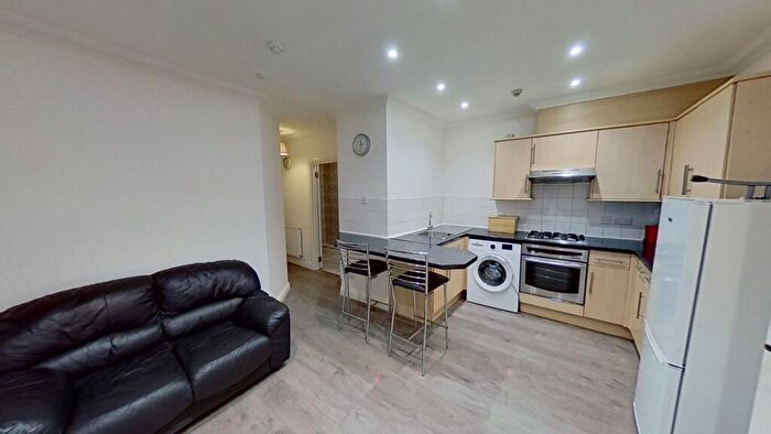 2 Bedroom Flat To Rent In Broadway, Treforest, Pontypridd, CF37