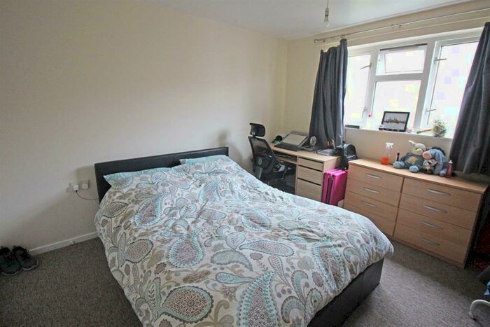 1 Bedroom Flat To Rent In Ascot Crescent, Stevenage, SG1