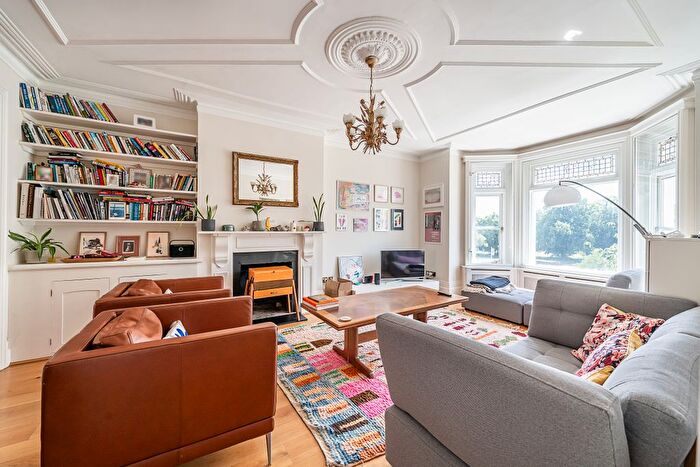 4 Bedroom Flat For Sale In Clapham Common North Side, London, SW4