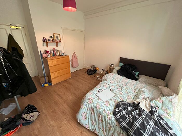 1 Bedroom Flat To Rent In Swinton Grove, Manchester, M13