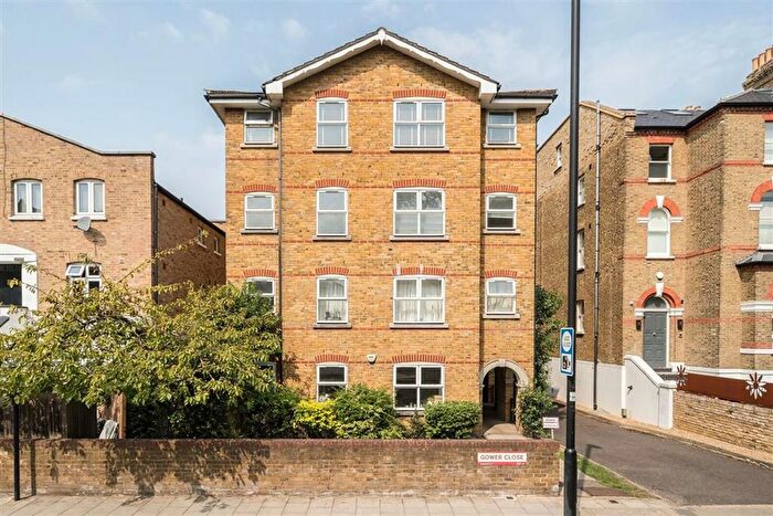 1 Bedroom Flat To Rent In Gower Close, Balham, SW4