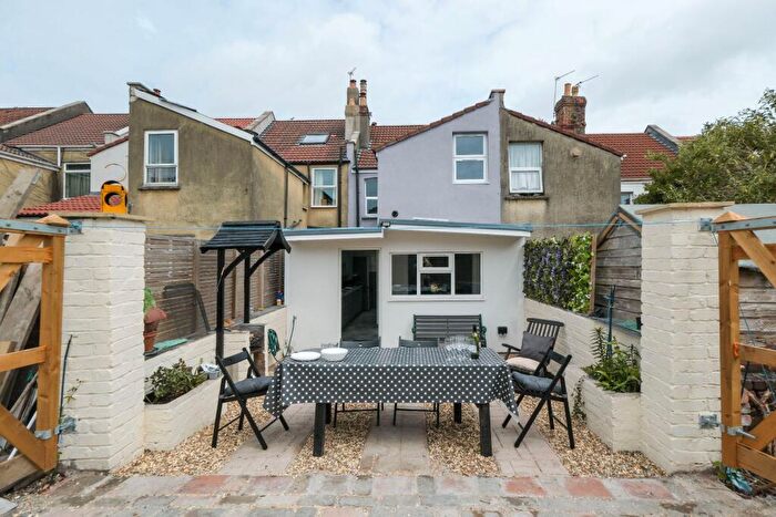 5 Bedroom Semi-Detached House To Rent In Douglas Road, Horfield, Bristol, BS7