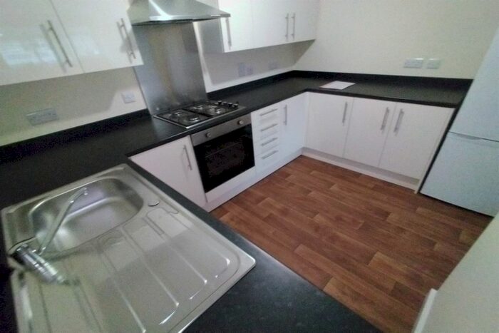 1 Bedroom Flat To Rent In Bramcote Lane, Wollaton, Nottingham, NG8