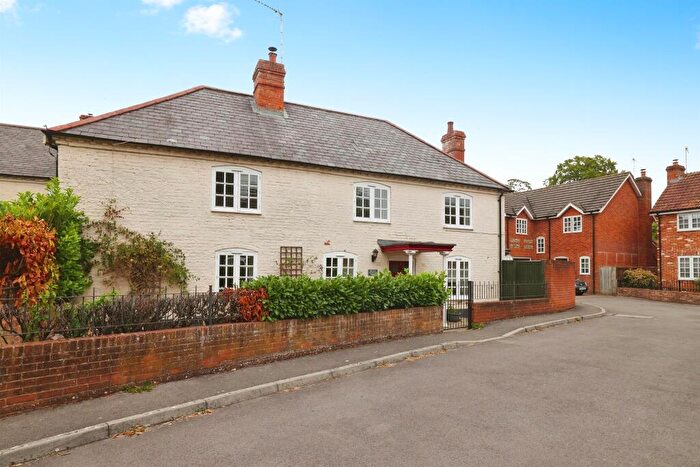 3 Bedroom Semi-Detached House For Sale In Catherine Court, Shrewton, Salisbury, SP3