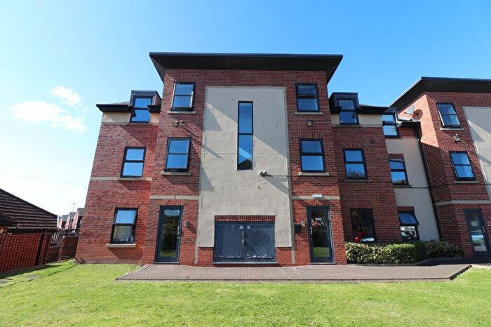 1 Bedroom Flat For Sale In Redcourt, Athlone Grove, Leeds, LS12