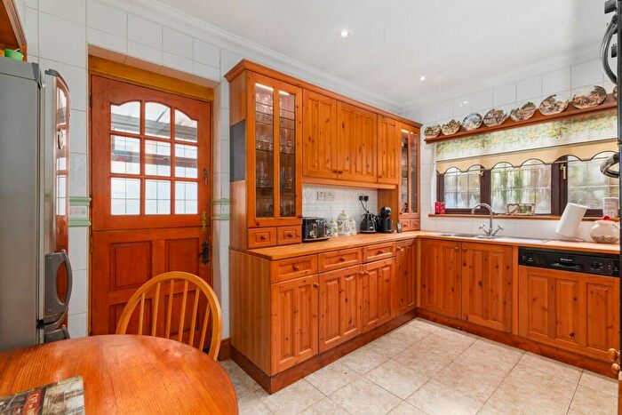 2 Bedroom Detached Bungalow For Sale In Great Cambridge Road, Waltham Cross, EN8