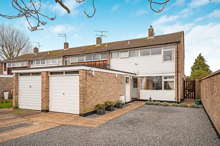 3 Bedroom End Terrace House For Sale In Westly Wood, Welwyn Garden City, AL7