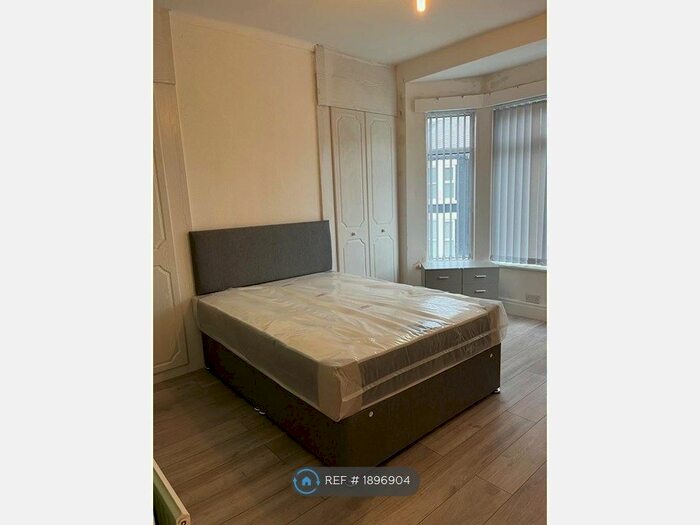 4 Bedroom Semi-Detached House To Rent In Denebank Road, Liverpool, L4