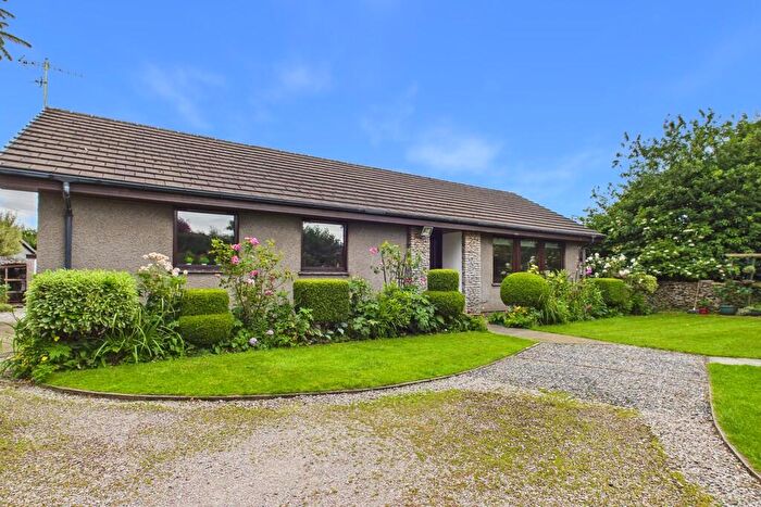 4 Bedroom Detached Bungalow For Sale In Main Street, Levens, LA8