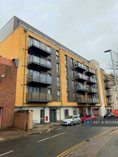2 Bedroom Flat To Rent In Royal Oak Road, Bexleyheath, DA6