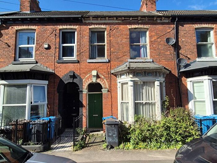 3 Bedroom Terraced House For Sale In Duesbery Street, Hull, HU5