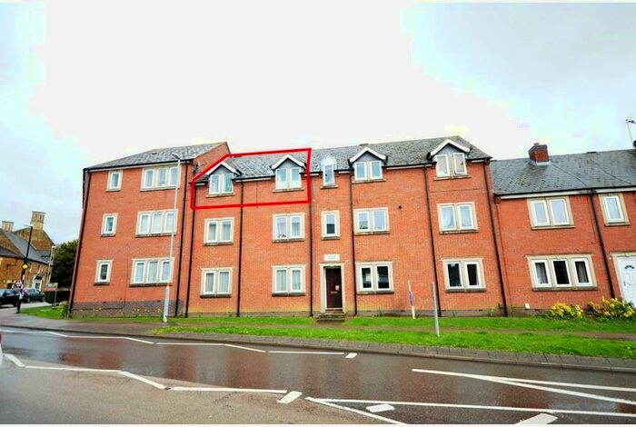 2 Bedroom Flat To Rent In High Street, Rothwell, Kettering, NN14