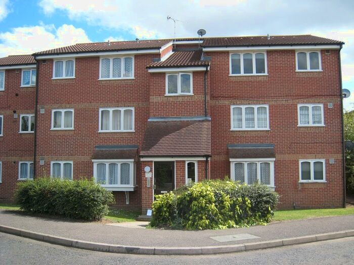 Studio To Rent In Parklands, Rochford, SS4