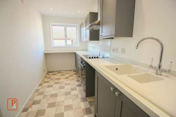 2 Bedroom Flat To Rent In Sienna Mews, Colchester, Essex, CO2