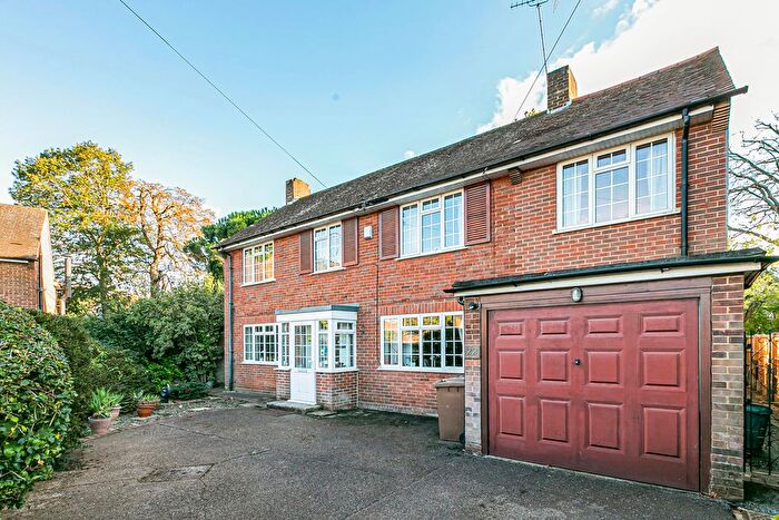 4 Bedroom Detached House For Sale In Pine Wood, Sunbury-On-Thames, Surrey, TW16