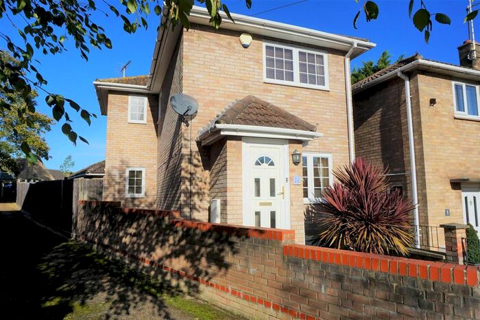 2 Bedroom Detached House To Rent In Springfield Road, Oundle, Peterborough PE8