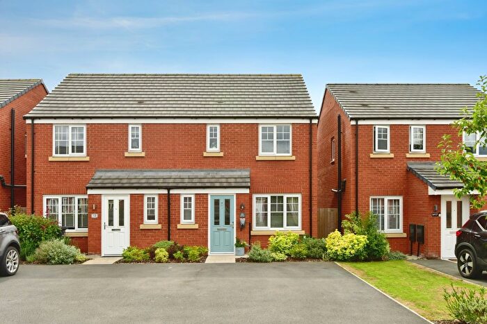 3 Bedroom Semi-detached House For Sale In Comfrey Avenue, Sandbach, Cheshire, CW11