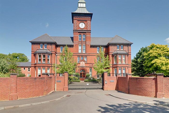 2 Bedroom Apartment For Sale In Huckley Field, Abbeymead, Gloucester, GL4