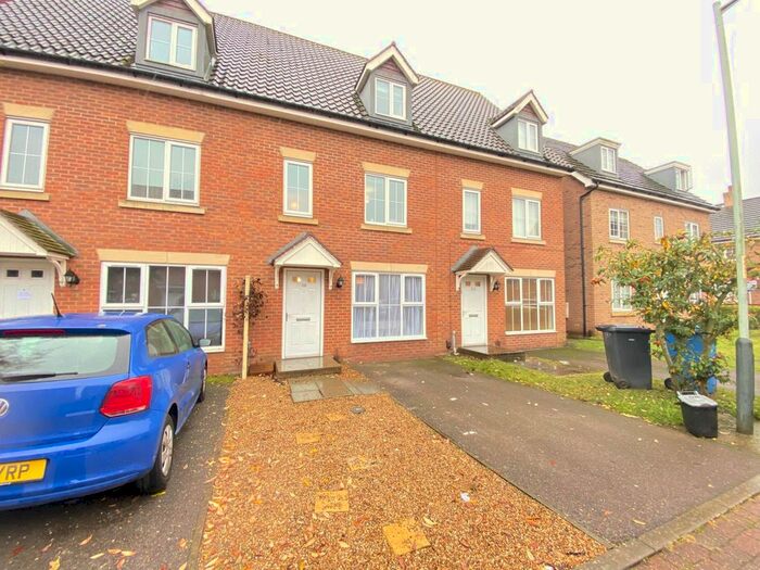4 Bedroom Property To Rent In Whistlefish Court, Norwich NR5