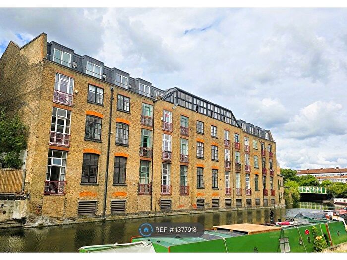 2 Bedroom Flat To Rent In Broadway Market, London, E2