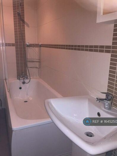 1 Bedroom Flat To Rent In Campden Road, South Croydon, CR2