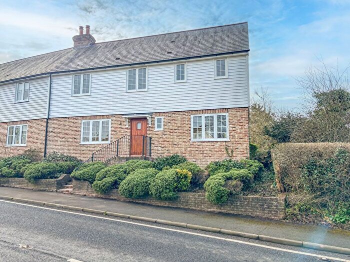 3 Bedroom Detached House For Sale In Main Street, Beckley, TN31