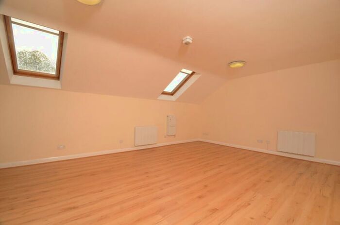 Flat To Rent In Bell Green Lower Sydenham, SE26