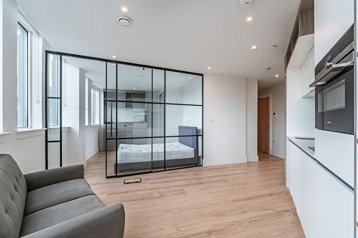 Studio To Rent In Brighton Road, Purley, CR8