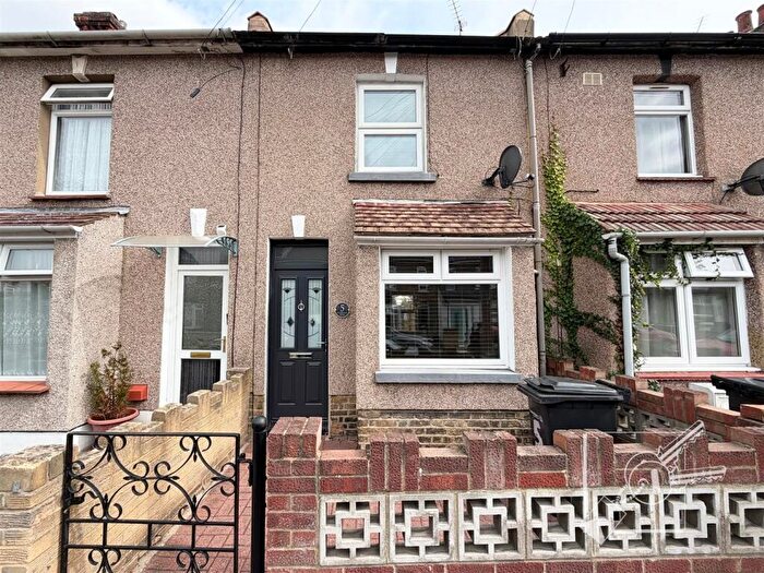 2 Bedroom Terraced House To Rent In Churchill Road, Gravesend, DA11