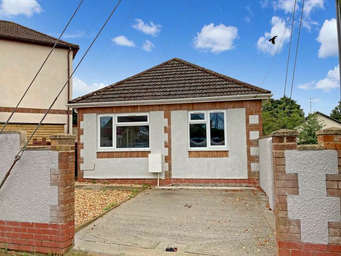 1 Bedroom Detached Bungalow To Rent In Queens Road, Shepton Mallet, BA4