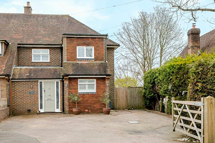 3 Bedroom Semi Detached House For Sale In High Street, Buxted, TN22