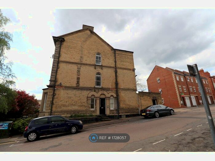 2 Bedroom Flat To Rent In Victoria Road, Northampton, NN1