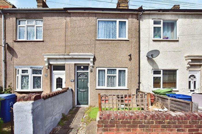 2 Bedroom Terraced House For Sale In Goodnestone Road, Sittingbourne, ME10