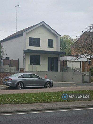 4 Bedroom Detached House To Rent In Rectory Lane, Essex, IG10