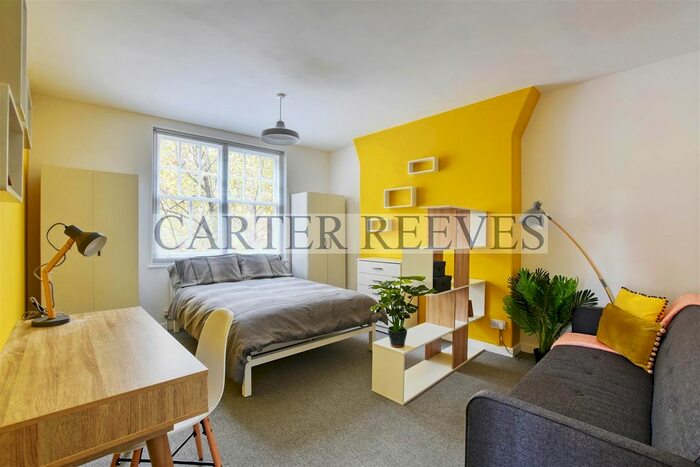 3 Bedroom Flat To Rent In Tonbridge Street, Kings Cross, London, WC1H