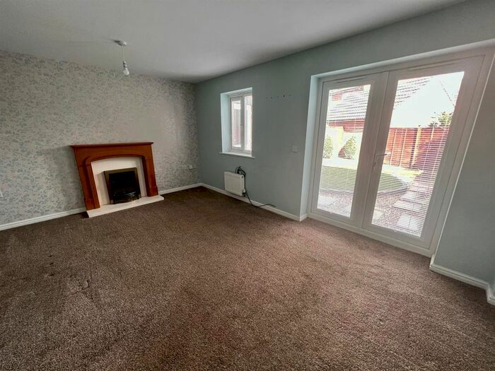 4 Bedroom Semi-Detached House To Rent In Hill View Road, Malvern, WR14