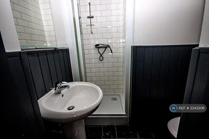 4 Bedroom Terraced House To Rent In Keswick Grove, Salford, M6