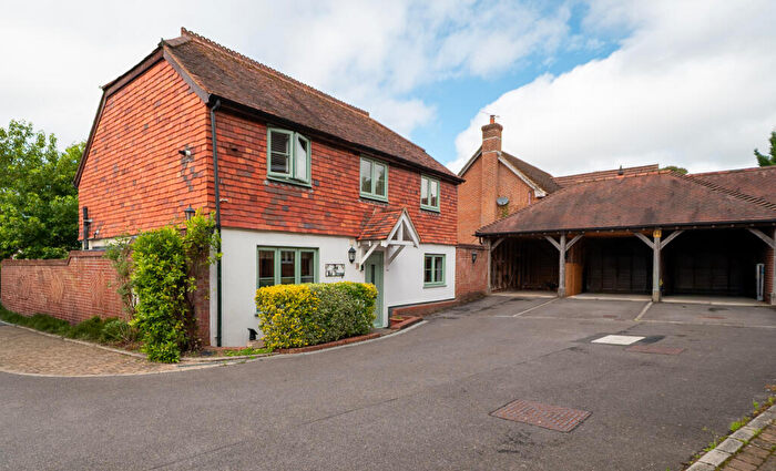 3 Bedroom Detached House For Sale In The Old Forge, SO50