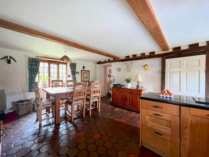 4 Bedroom Detached House For Sale In The Street, Compton Martin, BS40