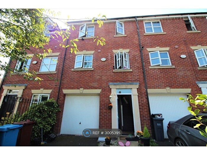 3 Bedroom Terraced House To Rent In Alders Road, Manchester, M22