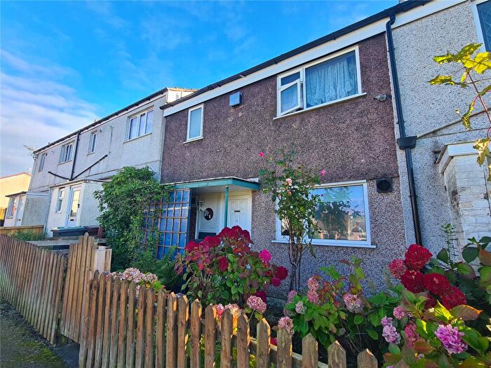 3 Bedroom Terraced House For Sale In Wardlow Gardens, Glossop, Derbyshire, SK13