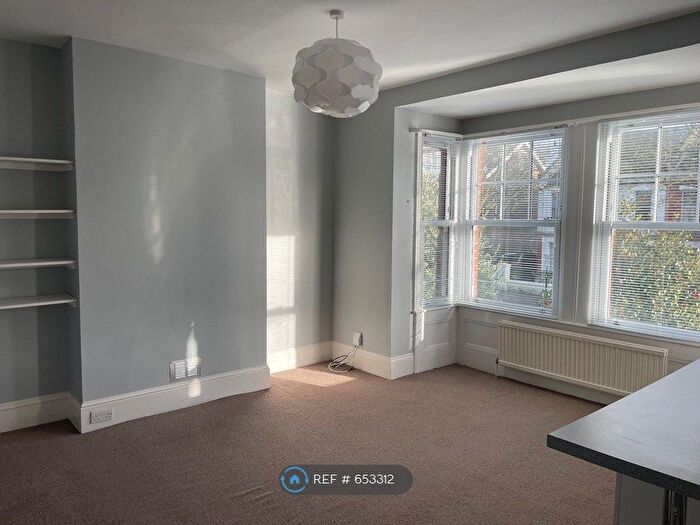 2 Bedroom Flat To Rent In Ditchling Road, Brighton, BN1