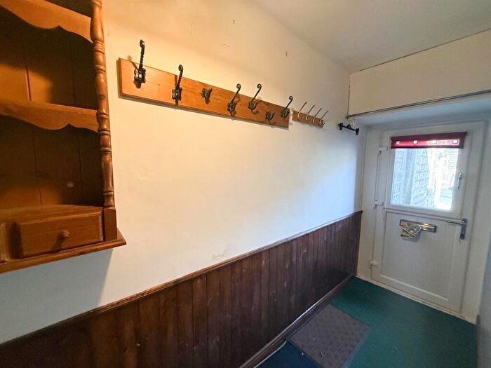 1 Bedroom Apartment For Sale In Main Road, Eastburn, BD20