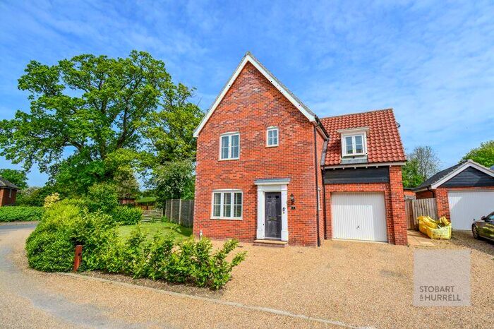 4 Bedroom Detached House For Sale In Canary Close, Hockering, Norfolk, NR20