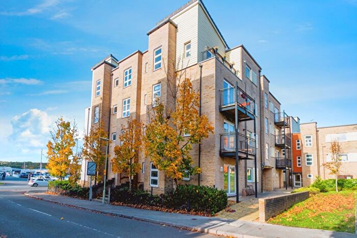 1 Bedroom Flat For Sale In Hut Farm Place, Chandler's Ford, Eastleigh, Hampshire, SO53